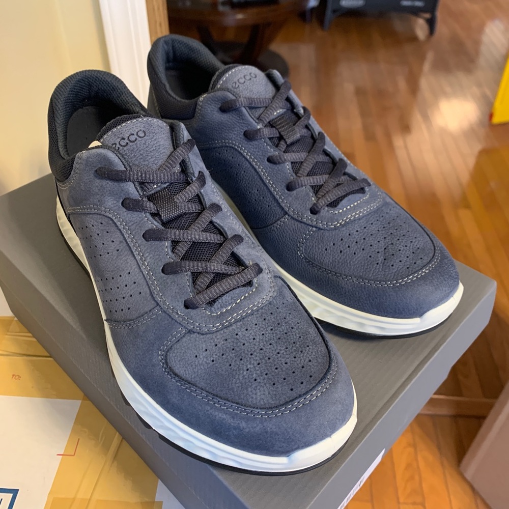 ECCO women Exostride Sneaker